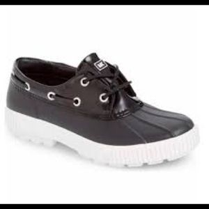 Michael Kors Hyde Lace Up Duck boots